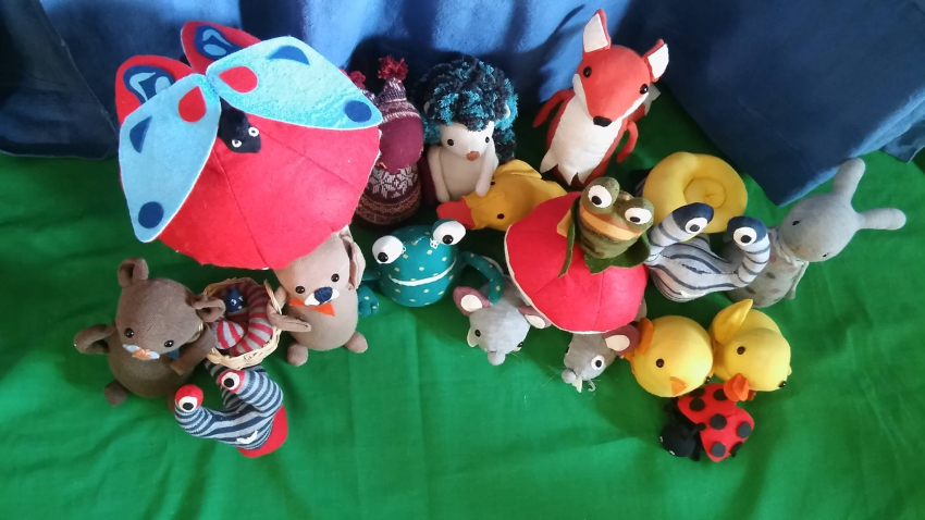 Bábos mesekuckó
