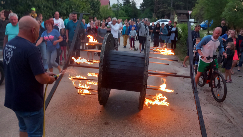 Tűzkerék - Hóvirág utca