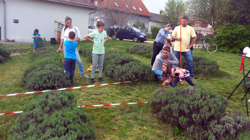 Tojásgurító verseny