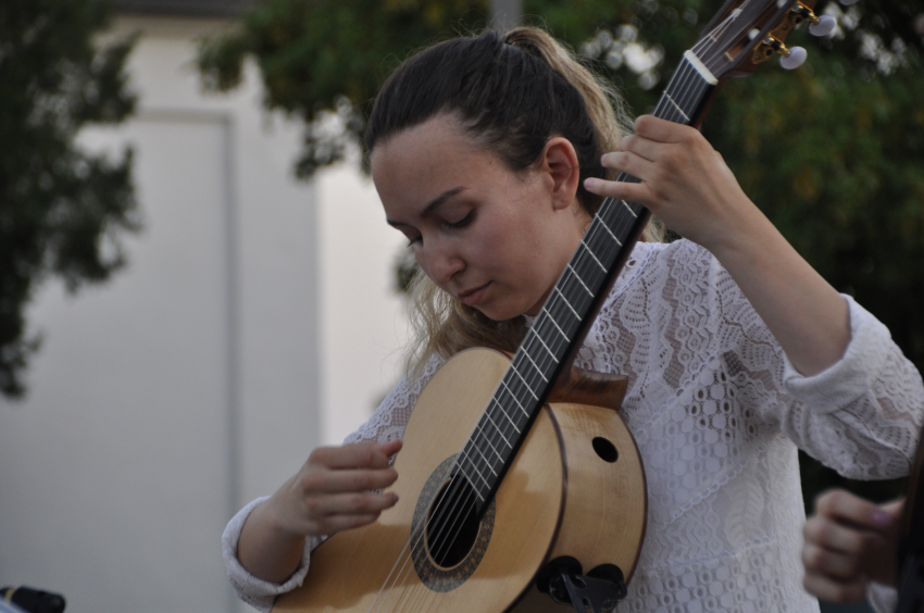 Hangulatos gitárkoncert a Főtéren