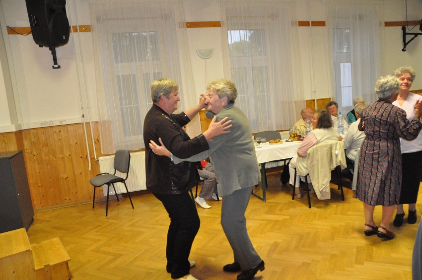 Idősek köszöntése