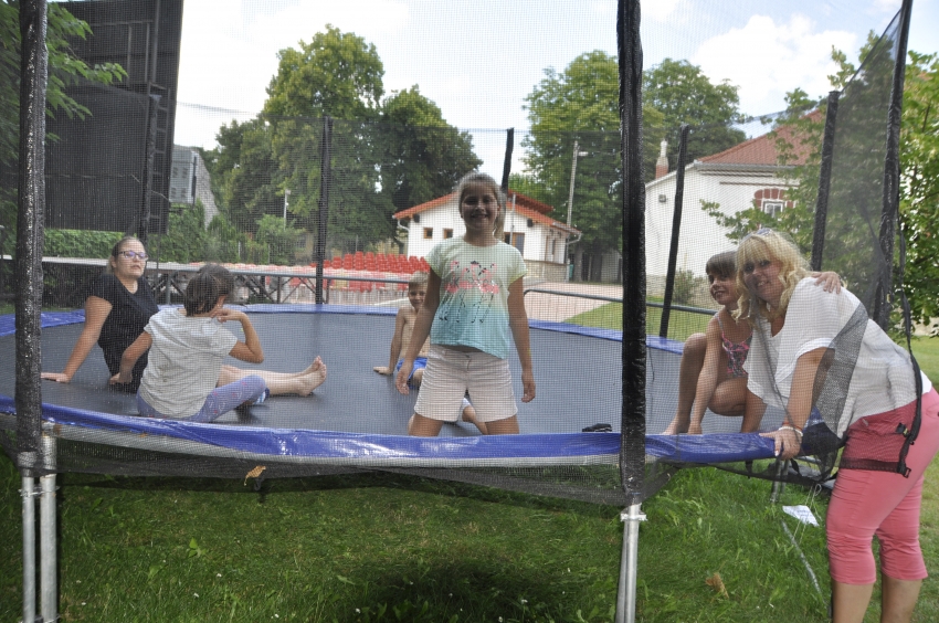 Akali gyerkőceink táboroznak - frissítve a második hét képeivel