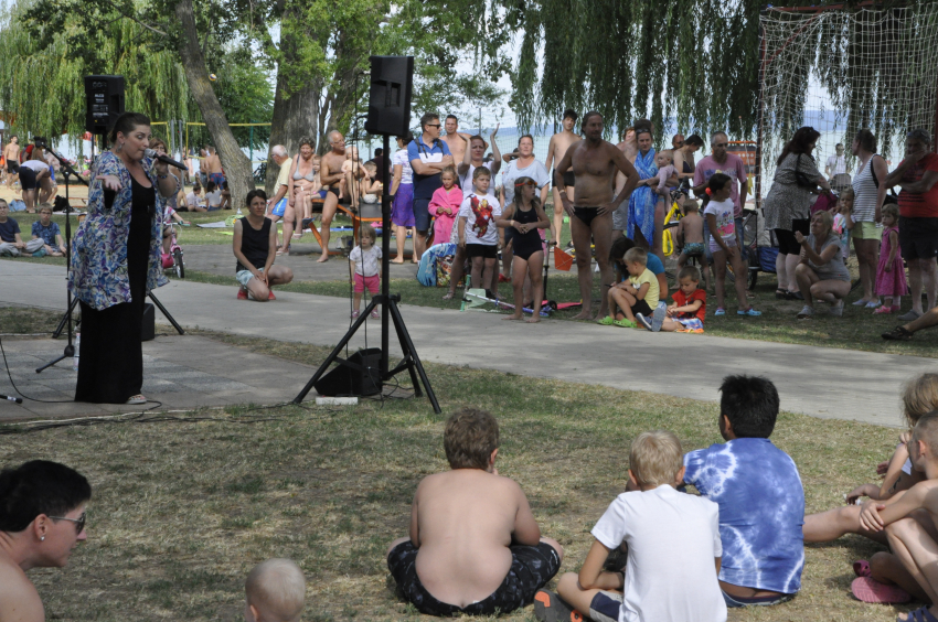 Hangszervarázs Mesekoncert a Fourtissimoval