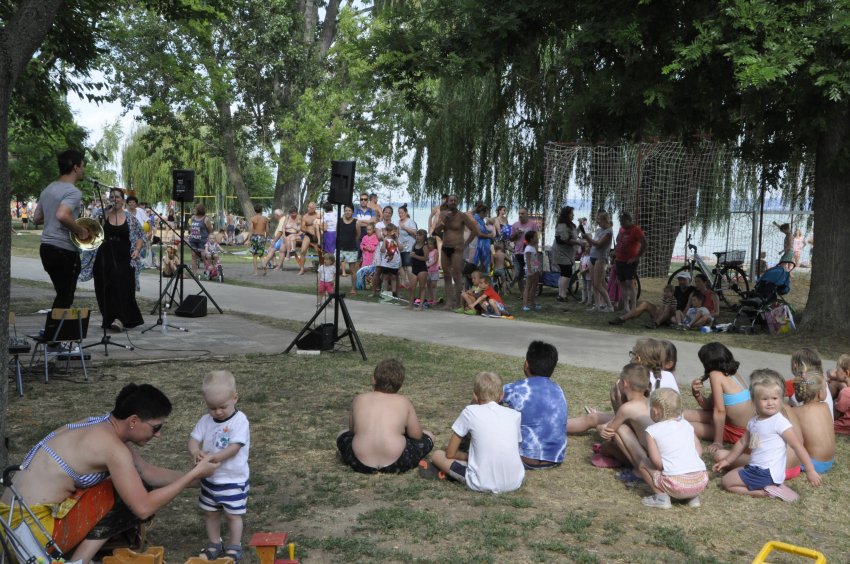 Hangszervarázs Mesekoncert a Fourtissimoval