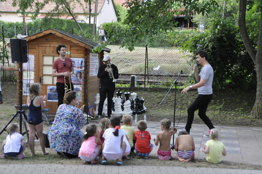 Hangszervarázs Mesekoncert a Fourtissimoval