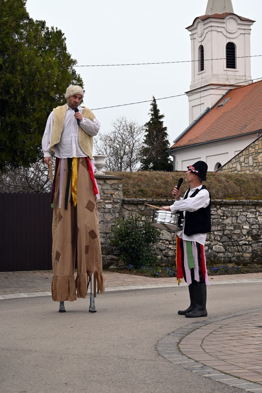 Fergetegesen fantasztikus februári farsang a főtéren