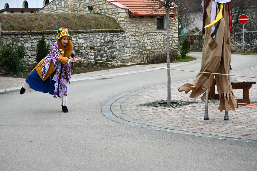 Fergetegesen fantasztikus februári farsang a főtéren