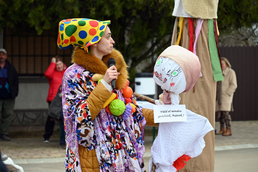 Fergetegesen fantasztikus februári farsang a főtéren