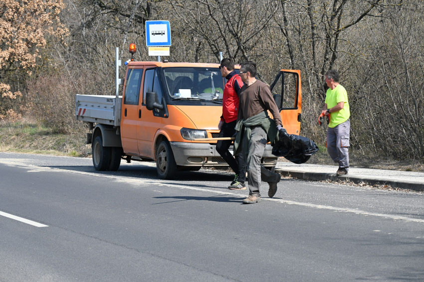 Tavaszi szemétszedés