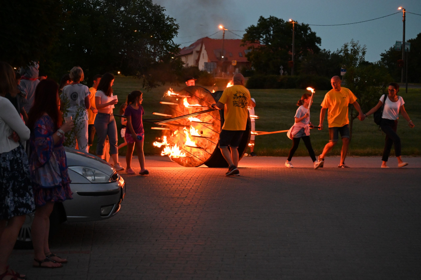 Szezonnyitó és Tűzkerék gördítés