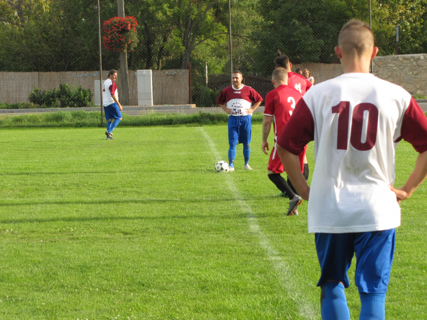 A Nemesgulács-Kisapáti elleni hazai labdarúgó-mérkőzés képekben