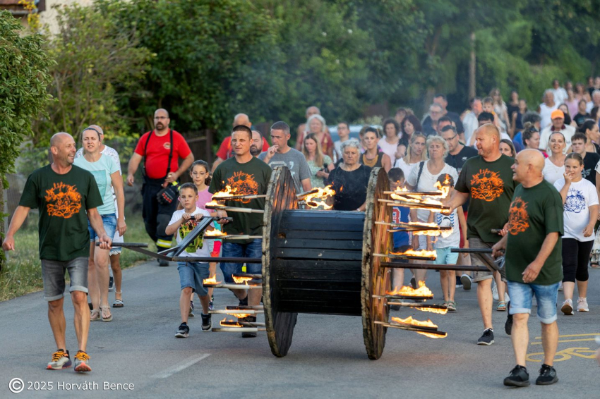 Szezonnyitó / Tűzkerék