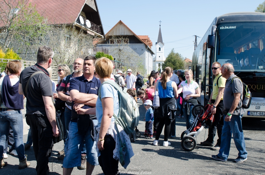 Akali bor napja mandulavirágzáskor 2017