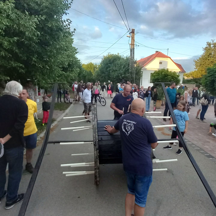 Tűzkerék - Főtér