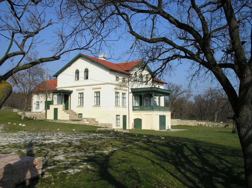 A kastély napjainkban.