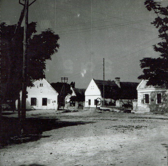 Archív fotó a térről.