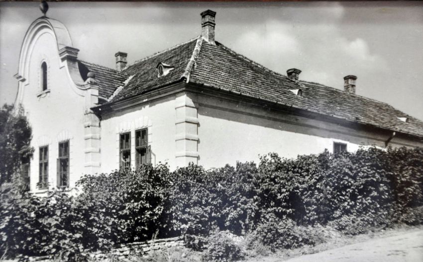 Az épület eredeti pompájában.