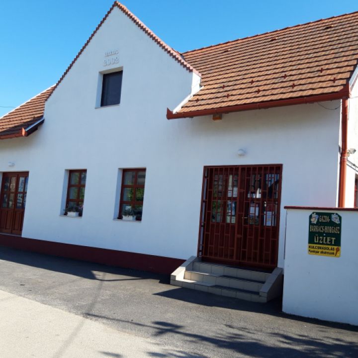 Gazda és horgászbolt