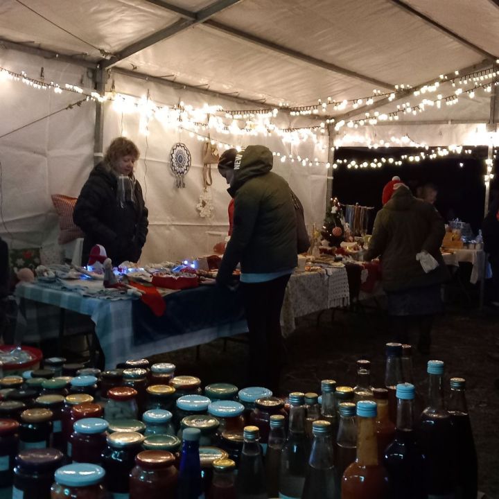 Kemencés vásári forgatag