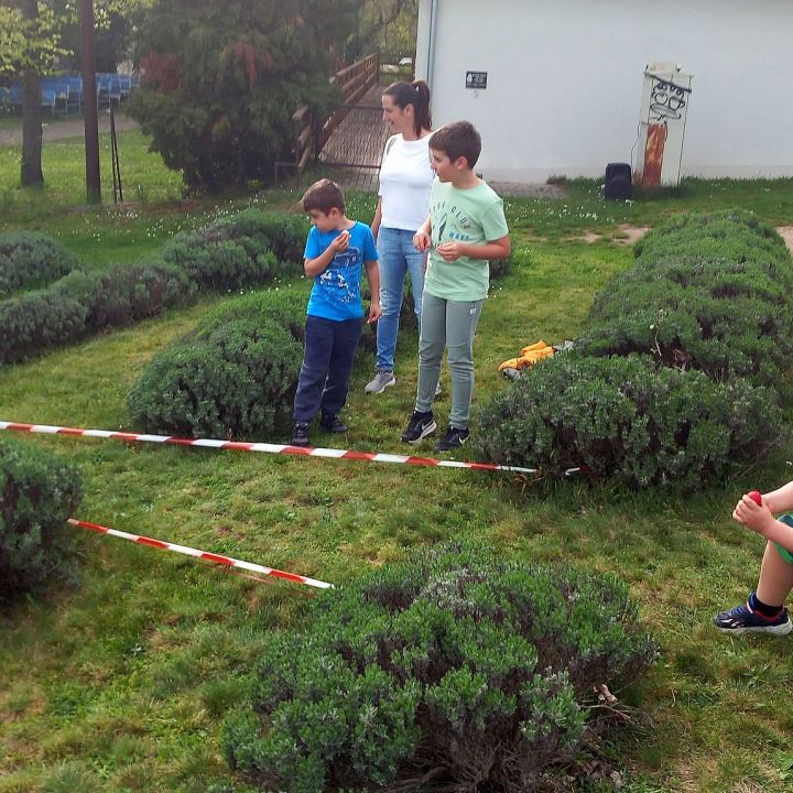 Tojásgurító verseny