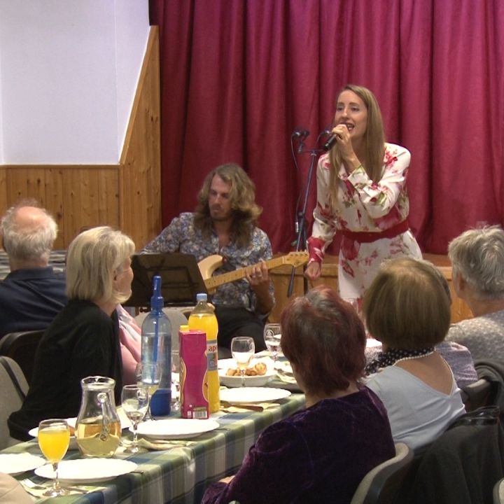 IDŐSEK KÖSZÖNTÉSE