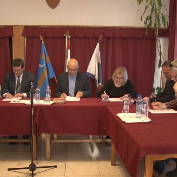 KÉPVISELŐ-TESTÜLETI ÜLÉS